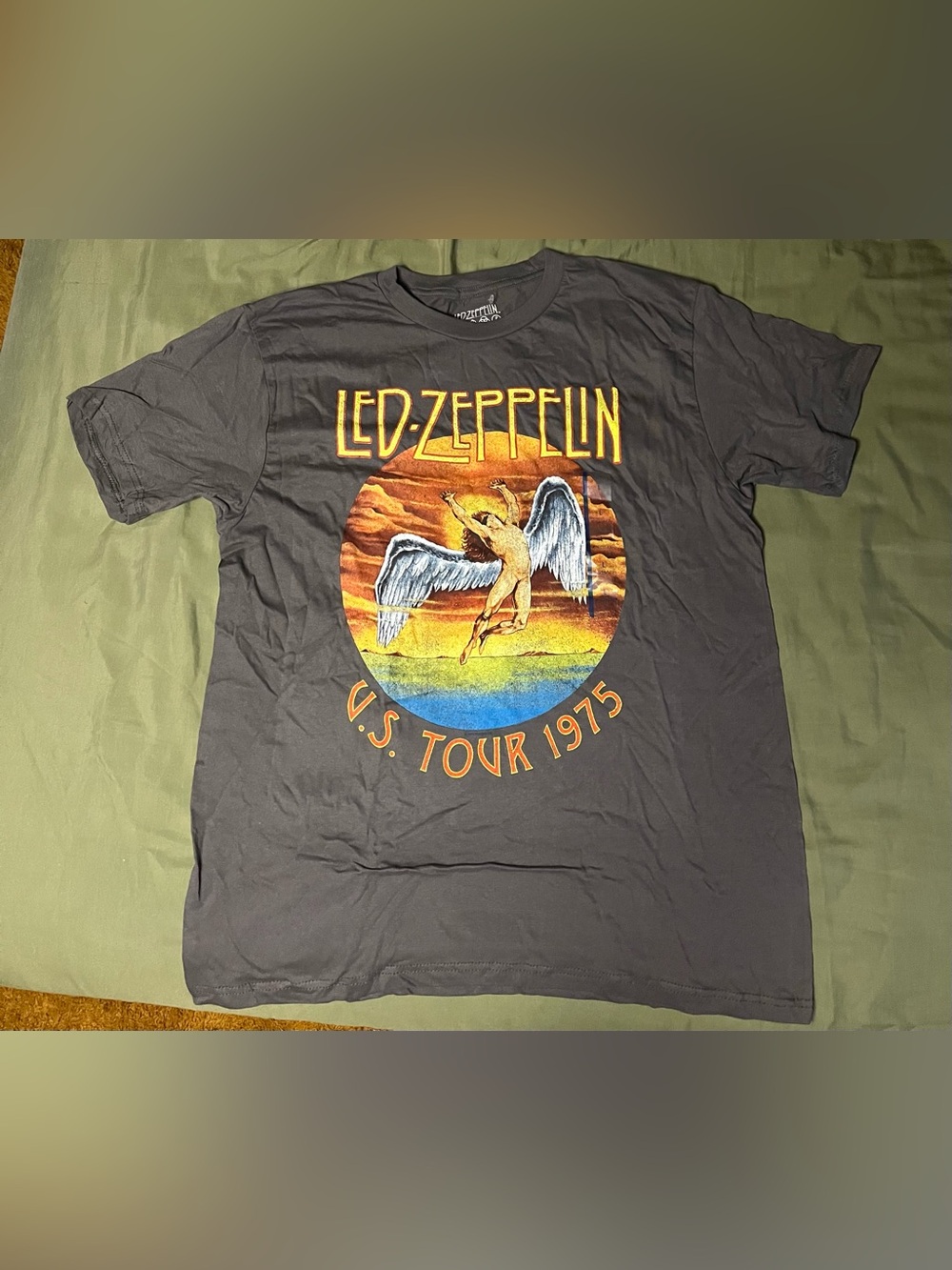 Led Zeppelin U.S. Tour 1975 T-shirt Mens Large Brand New with Tags